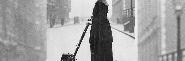 Lady Florence sur la 1ère trottinette : l'Autoped