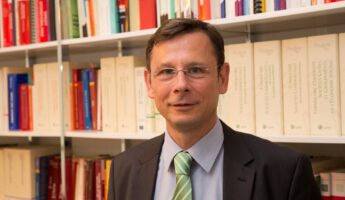 Maître Nils H. Bayer - Cabinet d'avocats franco-allemand NH Bayer à Berlin